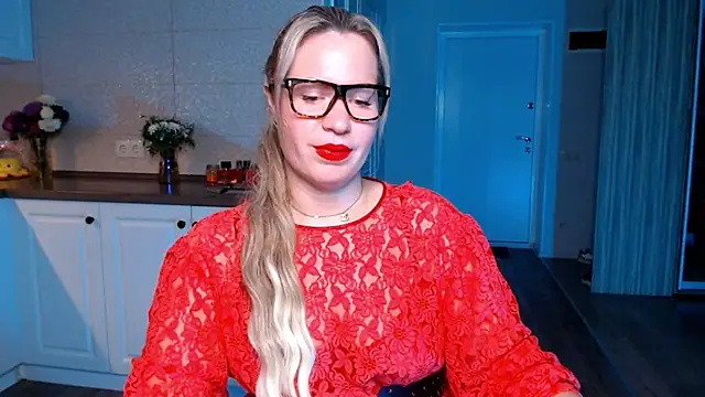 HotTiffani online show from 09.23.25