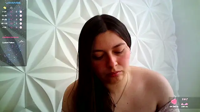 Snapshot of jerryandjessica chatting on 10.19.25 jerryandjessica online show from 10.19.25