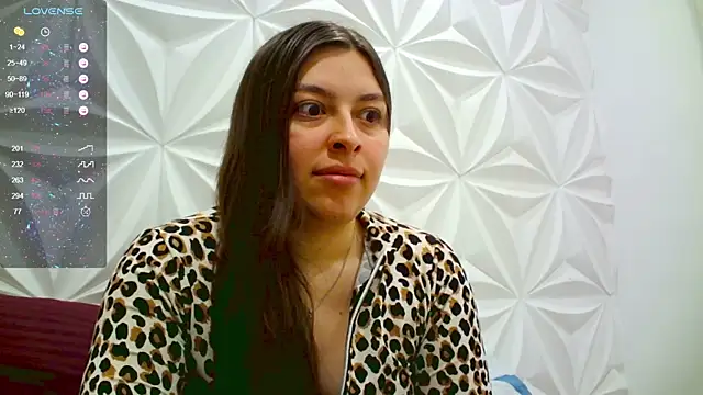 Snapshot of jerryandjessica chatting on 11.13.25 jerryandjessica online show from 11.13.25