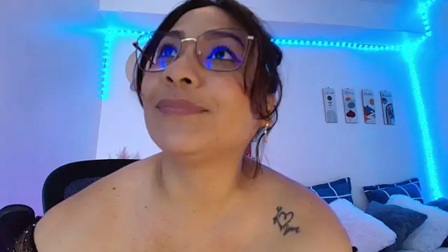 JuliRamirez online show from 01.06.25