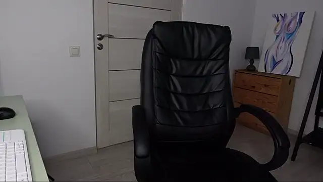 Snapshot of Tommy_Burnz chatting on 12.30.24 Tommy Burnz online show from 12.30.24