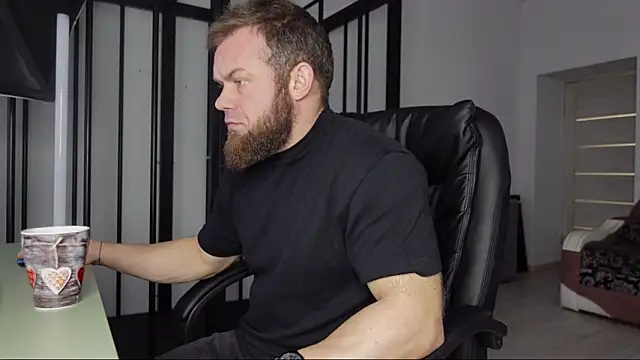 Snapshot of Tommy_Burnz chatting on 03.03.25 Tommy Burnz online show from 03.03.25