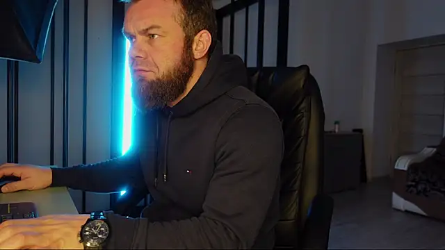 Snapshot of Tommy_Burnz chatting on 03.05.25 Tommy Burnz online show from 03.05.25