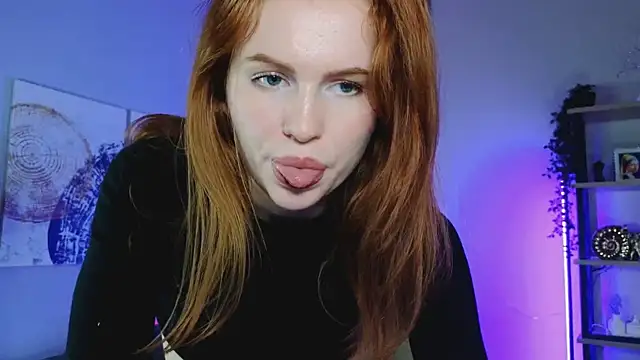 Snapshot of GingerArin chatting on 01.11.25 GingerArin online show from 01.11.25