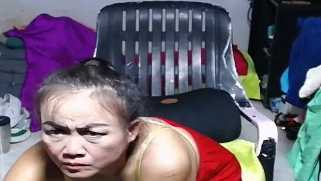 1CuteAndSexy69 online show from 10.23.25