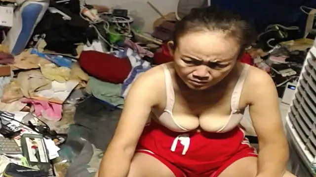 Snapshot of 1CuteAndSexy69 chatting on 06.26.26 1CuteAndSexy69 online show from 06.26.26