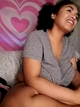 TasteeKitty online show from 02.04.25