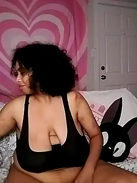 TasteeKitty online show from 10.26.25