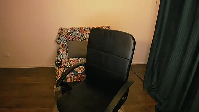 Snapshot of Angelaroberti3 chatting on 03.08.26 Angelaroberti3 online show from 03.08.26