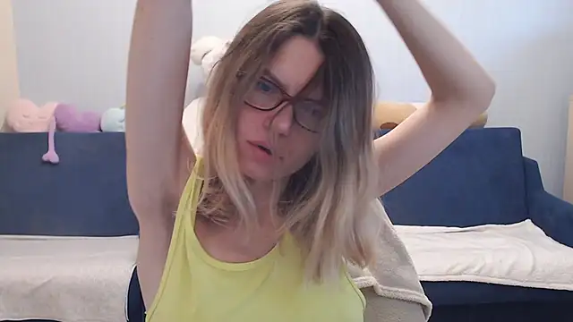 night is dark online show from 11.07.25