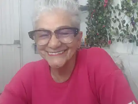 Snapshot of FunnyGrandma chatting on 01.12.25 FunnyGrandma online show from 01.12.25