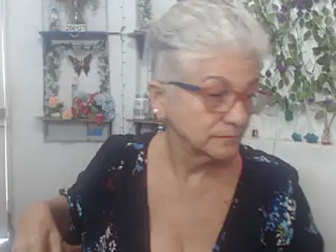 Snapshot of FunnyGrandma chatting on 02.07.25 FunnyGrandma online show from 02.07.25