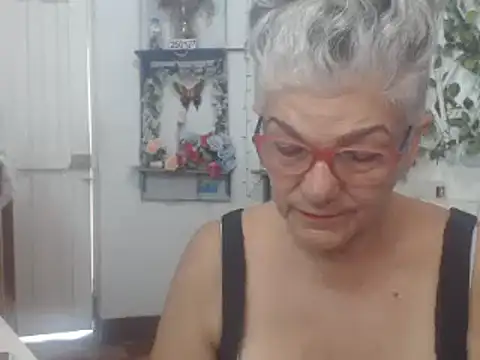 Snapshot of FunnyGrandma chatting on 02.10.25 FunnyGrandma online show from 02.10.25