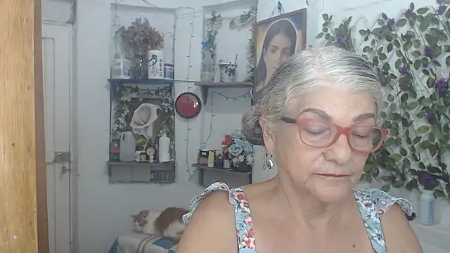FunnyGrandma online show from 04.11.26