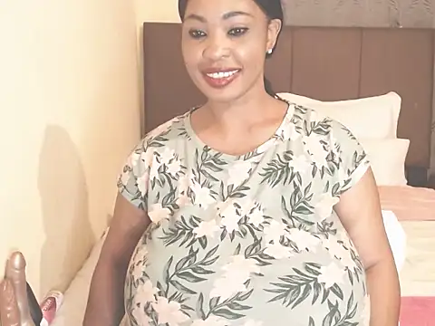 Snapshot of MissTits chatting on 09.27.25 MissTits online show from 09.27.25