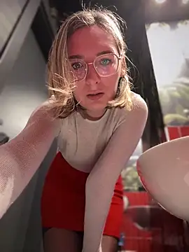 The Snowwhitee online show from 12.20.24