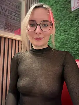 The Snowwhitee online show from 01.05.25