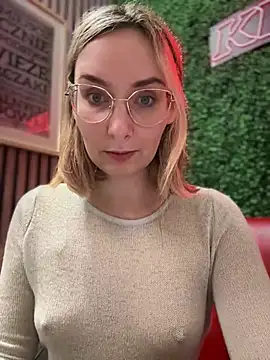 The Snowwhitee online show from 01.11.25