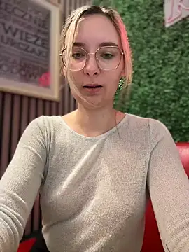 The Snowwhitee online show from 02.08.25