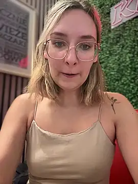 The Snowwhitee online show from 02.23.25