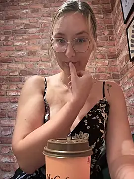 The Snowwhitee online show from 09.14.25