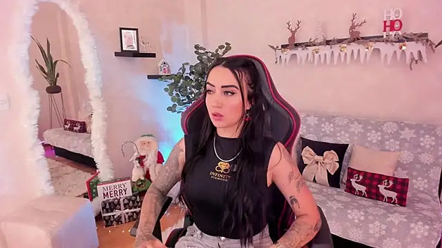 EmmyEvans1 online show from 11.19.25