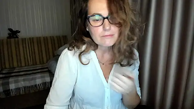 lauraoven online show from 12.04.25