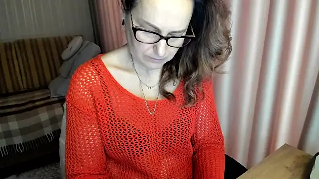 lauraoven online show from 02.11.26