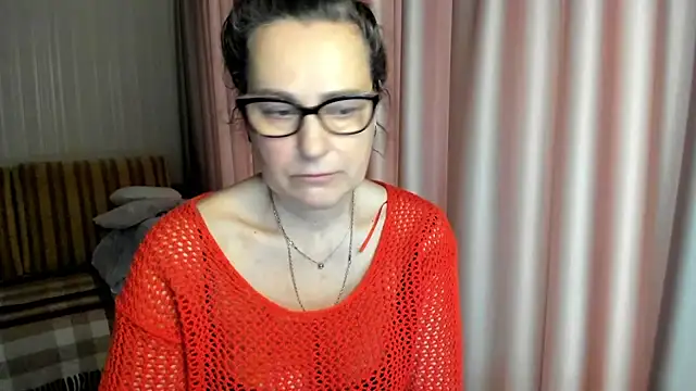 lauraoven online show from 02.17.26