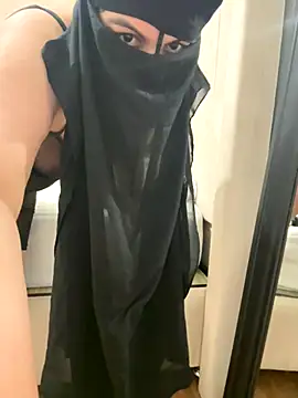 Snapshot of Marocainegroscul chatting on 10.11.25 Marocainegroscul online show from 10.11.25