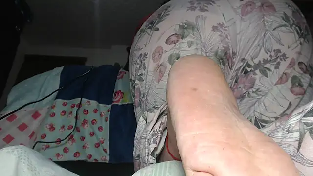 Snapshot of prettyangelsquirt chatting on 01.19.25 prettyangelsquirt online show from 01.19.25