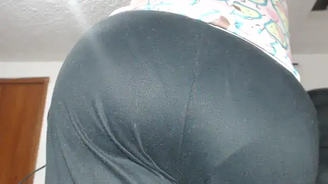 Snapshot of prettyangelsquirt chatting on 02.11.25 prettyangelsquirt online show from 02.11.25