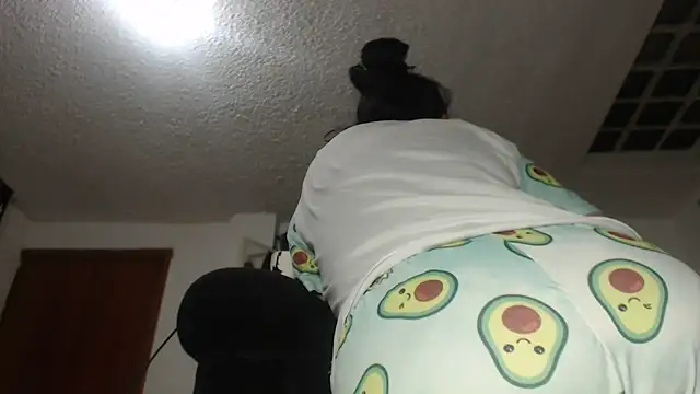 Snapshot of prettyangelsquirt chatting on 02.22.25 prettyangelsquirt online show from 02.22.25