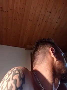 Snapshot of Kw8585kw chatting on 09.20.25 Kw8585kw online show from 09.20.25