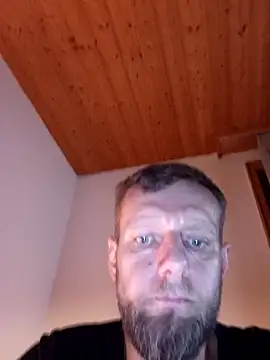 Snapshot of Kw8585kw chatting on 10.04.25 Kw8585kw online show from 10.04.25