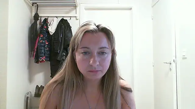 SusanCurt online show from 10.10.25