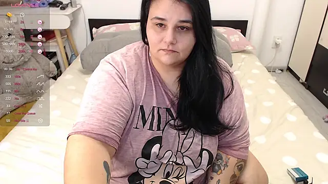 Snapshot of naughtykiss chatting on 01.25.25 naughtykiss online show from 01.25.25