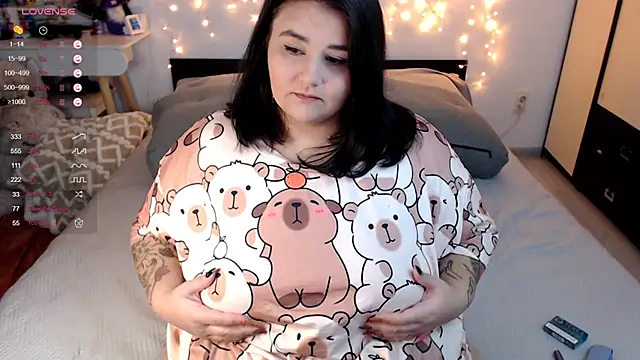 Snapshot of naughtykiss chatting on 10.06.25 naughtykiss online show from 10.06.25