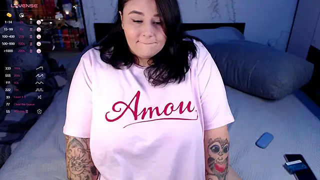 Snapshot of naughtykiss chatting on 11.06.25 naughtykiss online show from 11.06.25