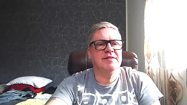 RobertStripX online show from 02.04.25