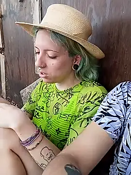 Snapshot of Rabit_Snake chatting on 01.24.25 Rabit Snake online show from 01.24.25