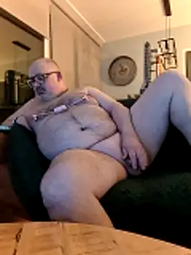 Bibear197511 online show from 11.24.25