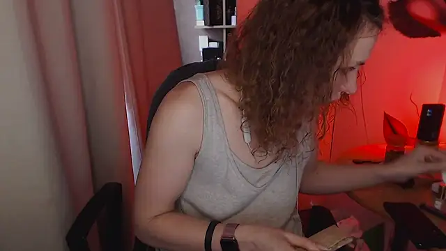 JohansonKatie online show from 01.21.25