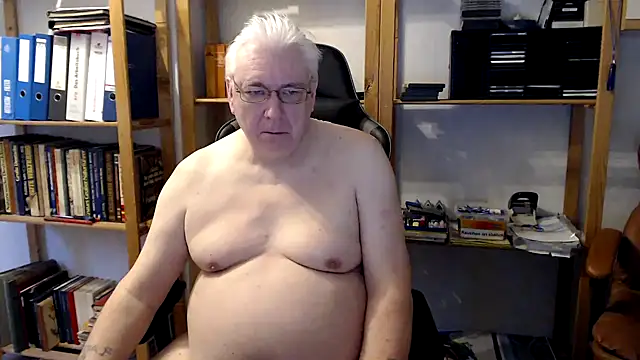 SchwanzhureXXL online show from 02.15.25