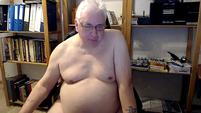SchwanzhureXXL online show from 09.23.25