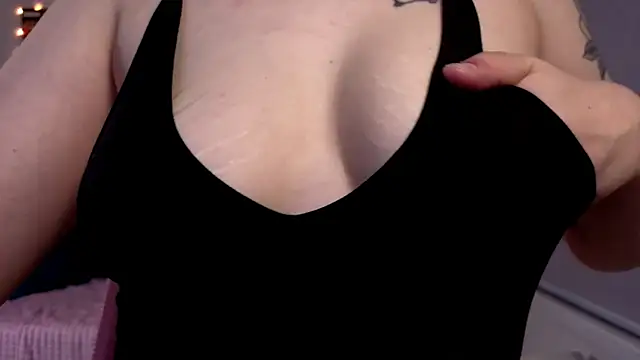 MilenaSaint online show from 03.12.25