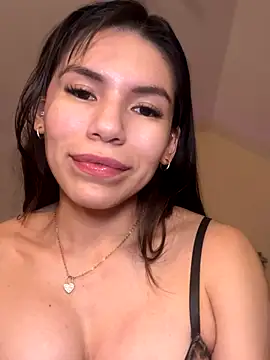 Snapshot of LalieFR chatting on 11.11.25 LalieFR online show from 11.11.25