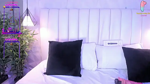 naughty flower18 online show from 12.21.24