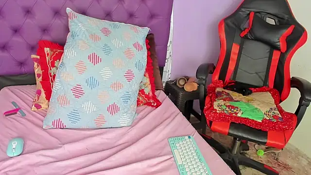 Margoth clain online show from 12.16.25