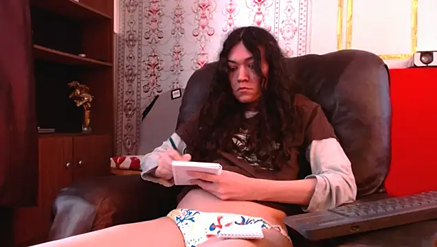 Snapshot of ShanyFerrati chatting on 12.12.24 ShanyFerrati online show from 12.12.24